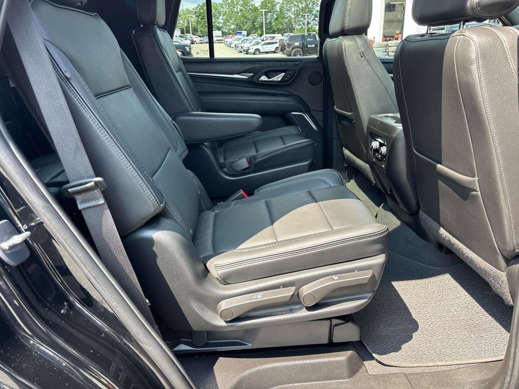 Used 2023 GMC Yukon Denali AWD/4WD image 21