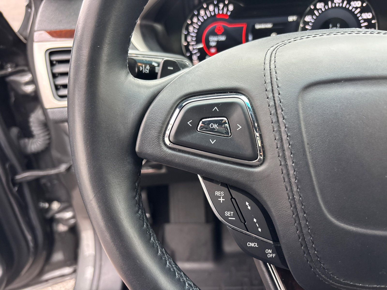 Used 2019 Lincoln MKZ Reserve image 17