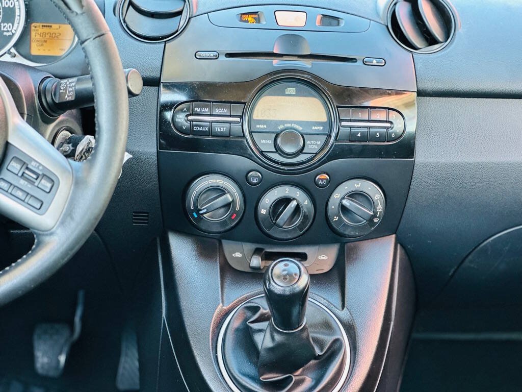 Used 2011 MAZDA MAZDA2 Touring FWD image 12