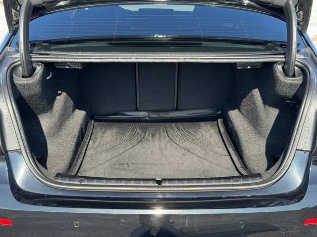 Used 2022 BMW 530i xDrive w/ Premium Package image 18