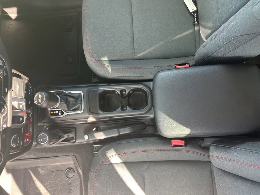 New 2025 Jeep Wrangler Rubicon w/ Steel Bumper Group image 29