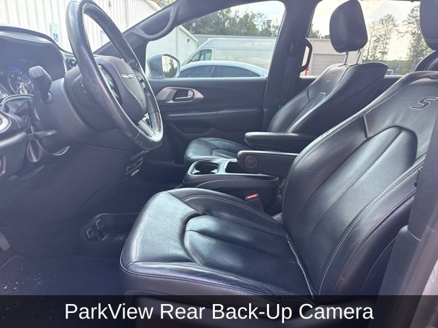 Used 2020 Chrysler Pacifica Touring-L Plus FWD image 18
