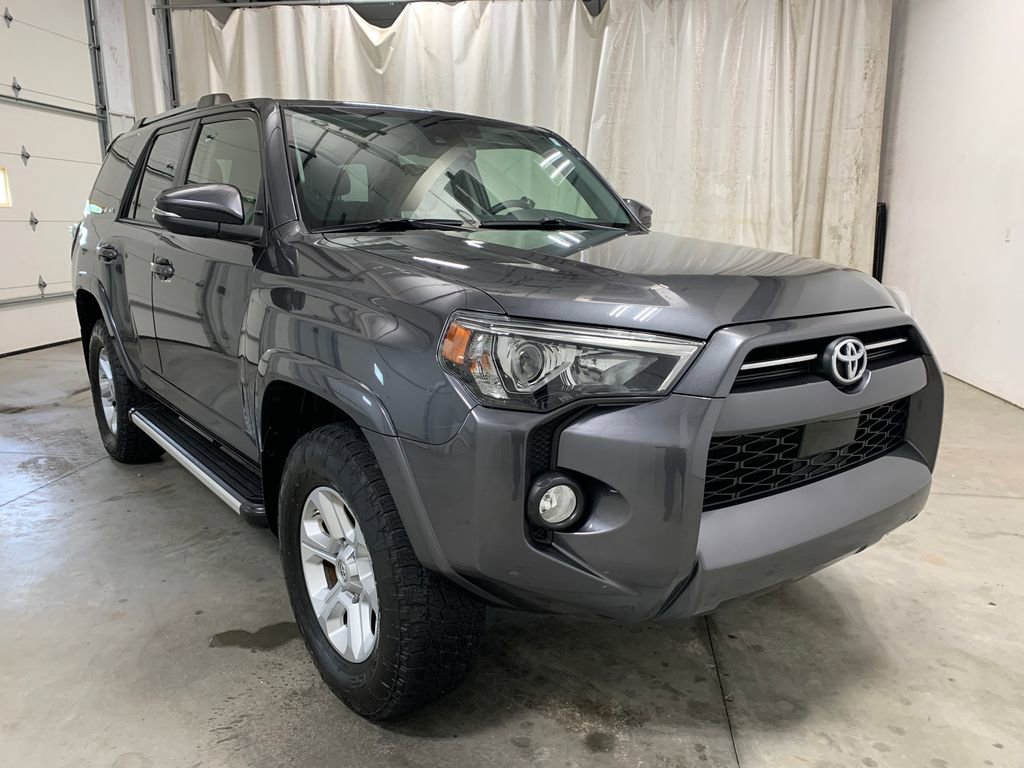 Used 2020 Toyota 4Runner SR5 Premium w/ Moonroof Package AWD/4WD video 2