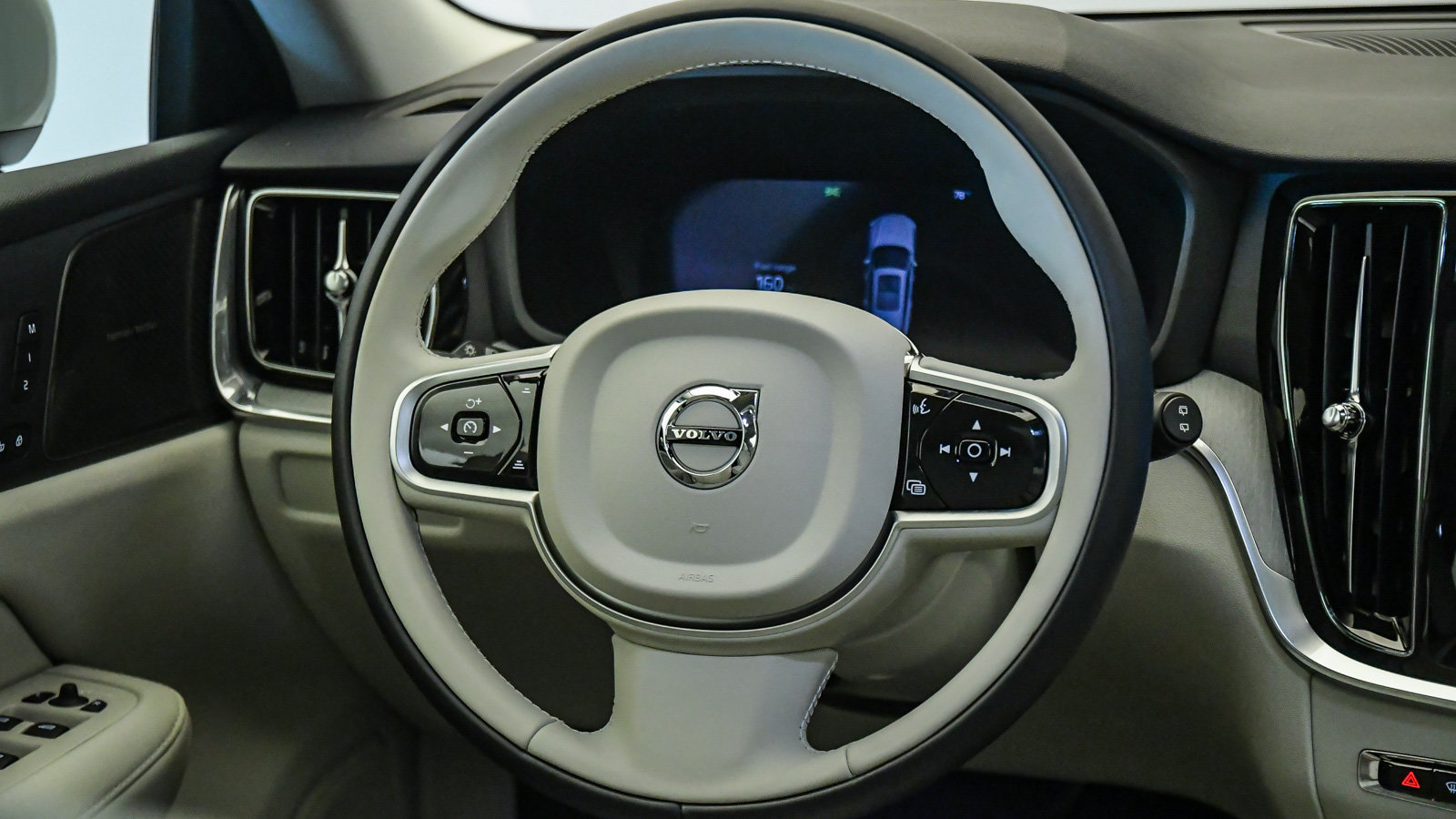 Certified 2025 Volvo V60 B5 Cross Country Plus AWD/4WD image 14