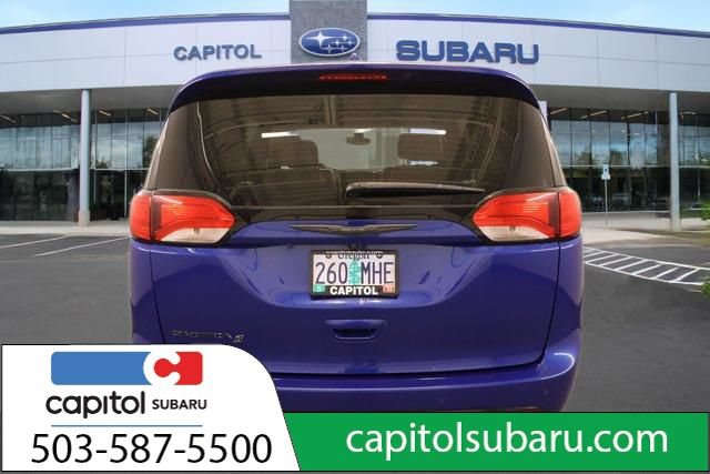Used 2019 Chrysler Pacifica Touring Plus w/ S Appearance Package FWD image 5