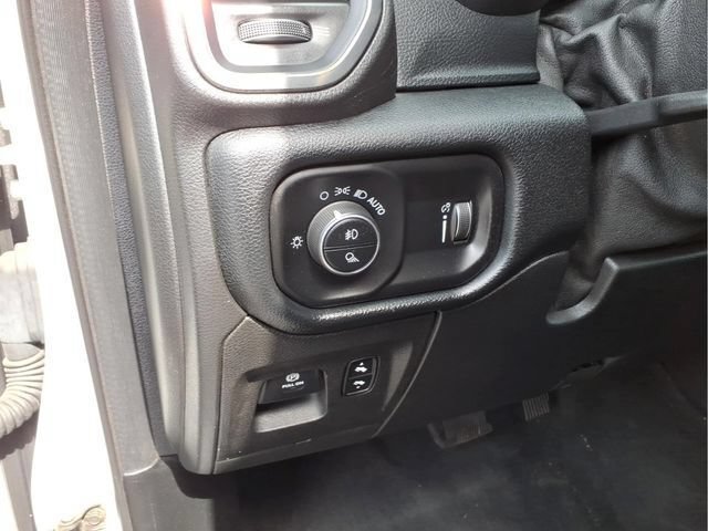 Used 2020 RAM 1500 Sport w/ Level 2 Equipment Goup w/2_L AWD/4WD image 17