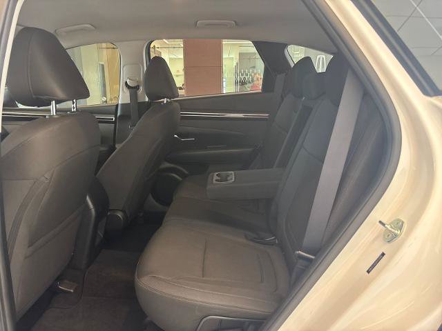 Used 2023 Hyundai Tucson SE FWD image 11