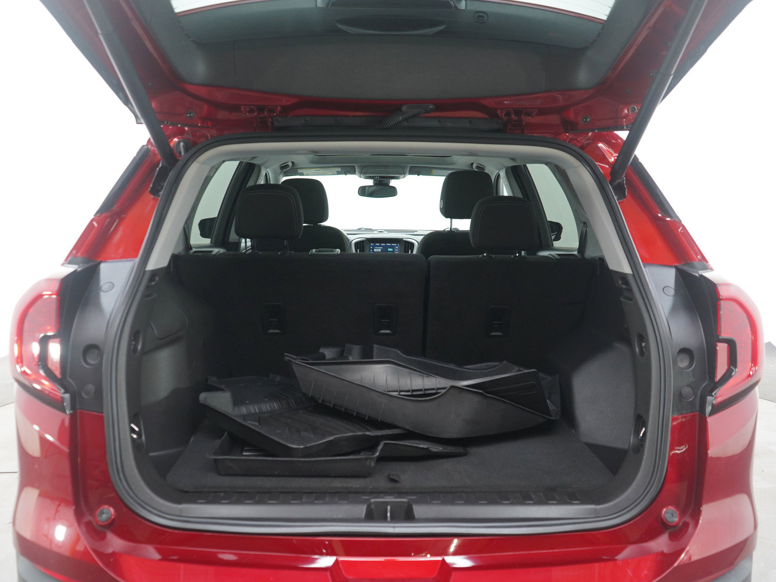 Used 2022 GMC Terrain SLE w/ Driver Convenience Package image 16