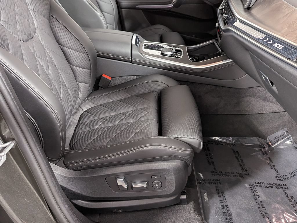 Certified 2024 BMW X5 xDrive40i w/ Premium Package AWD/4WD image 36
