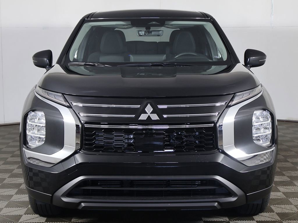 New 2026 Mitsubishi Outlander ES FWD image 10