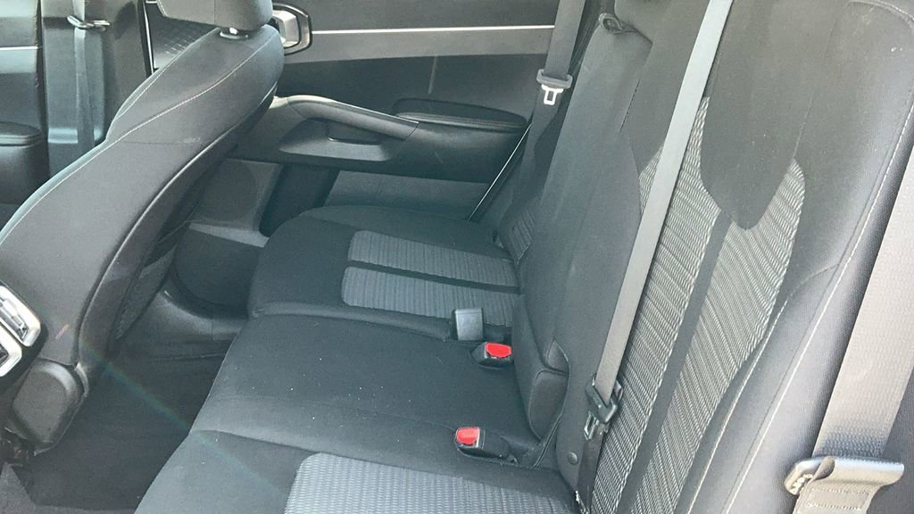 Certified 2023 Kia Sorento LX image 14