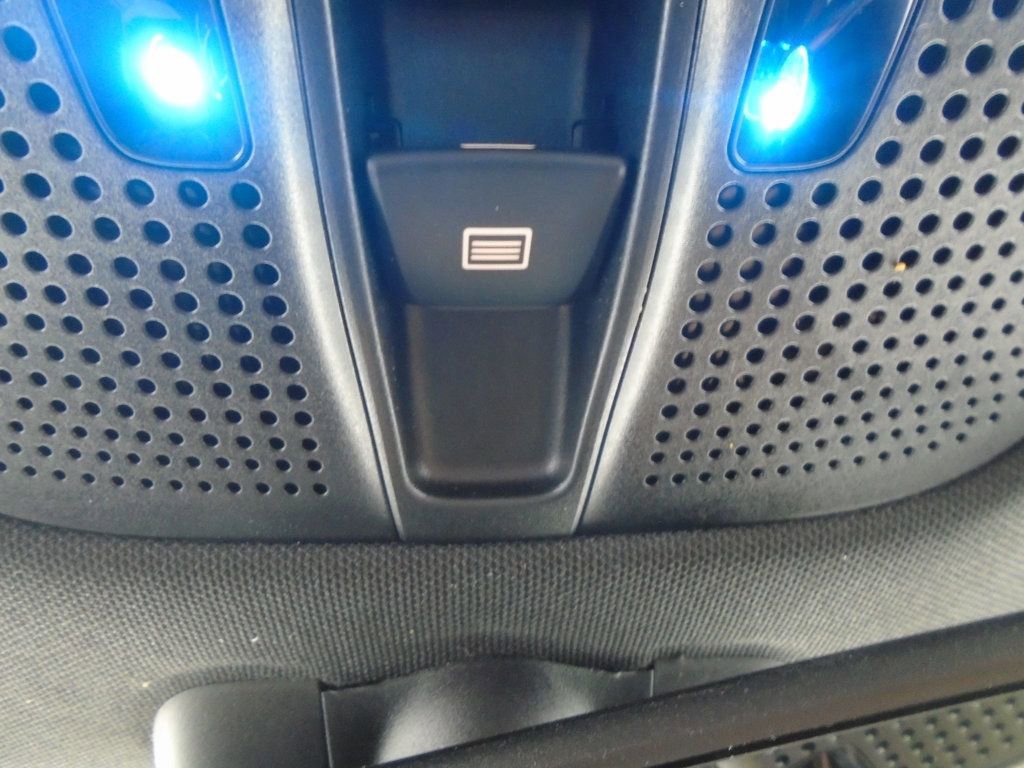 Used 2017 Mercedes-Benz GLC 300 4MATIC image 27