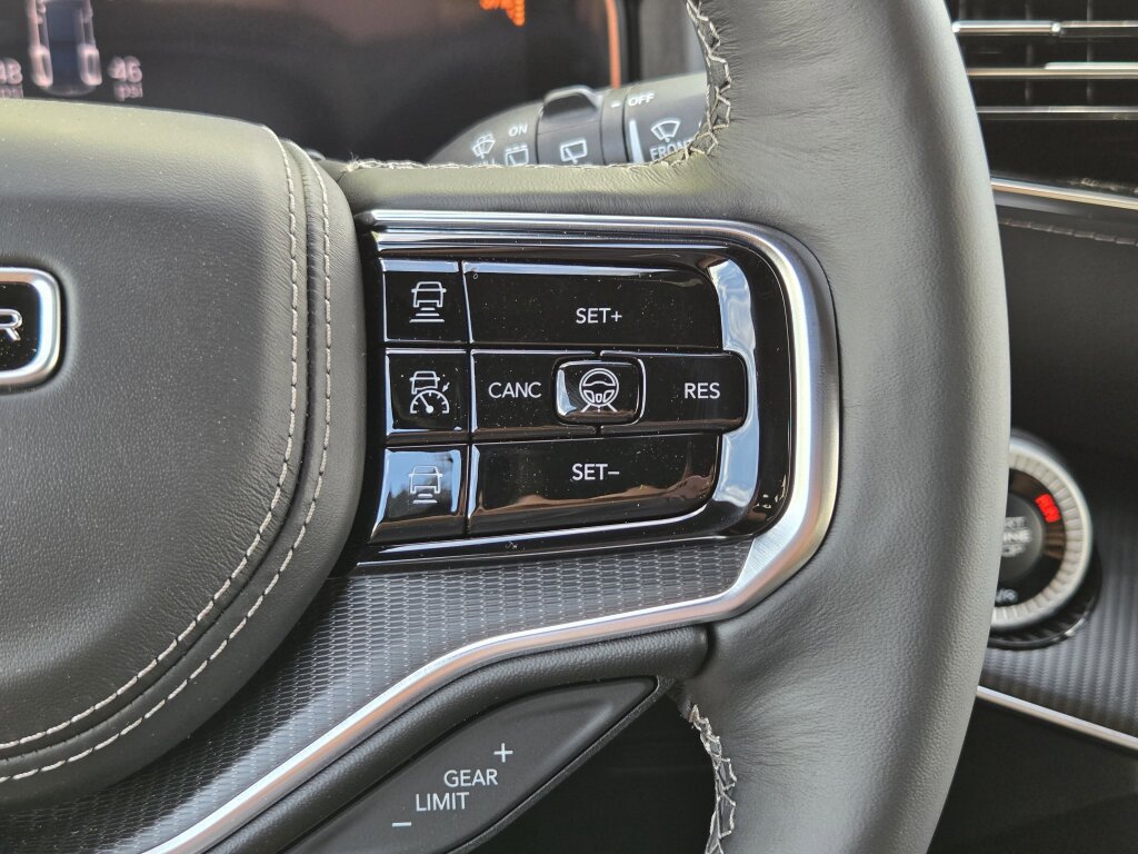 New 2026 Jeep Grand Wagoneer Summit AWD/4WD image 22