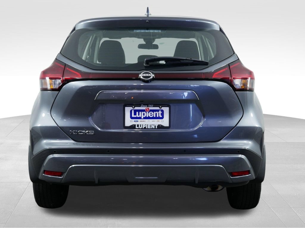 Used 2023 Nissan Kicks S FWD image 9