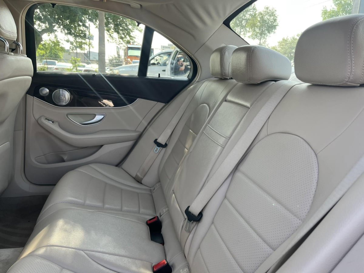 Used 2015 Mercedes-Benz C 300 4MATIC Sedan image 31