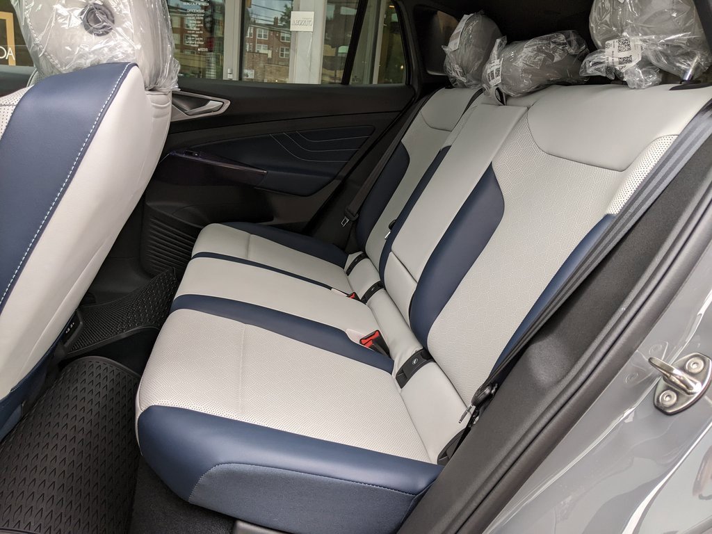 New 2025 Volkswagen ID.4 Pro S image 23