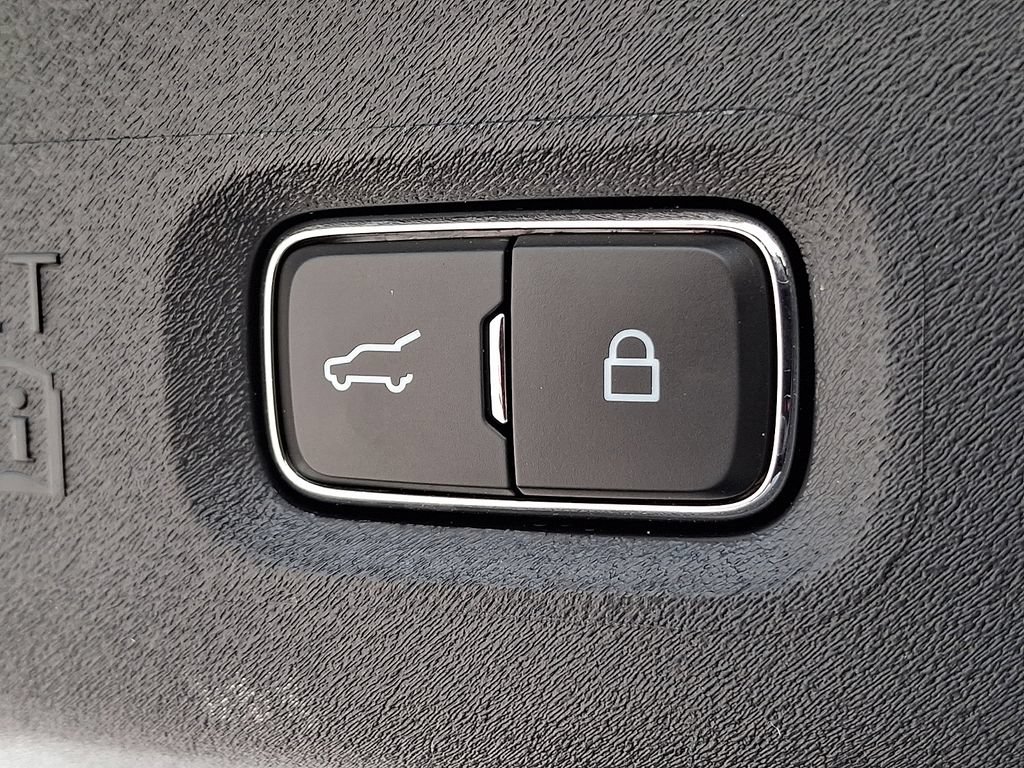 Used 2025 Ford Expedition Active AWD/4WD image 36