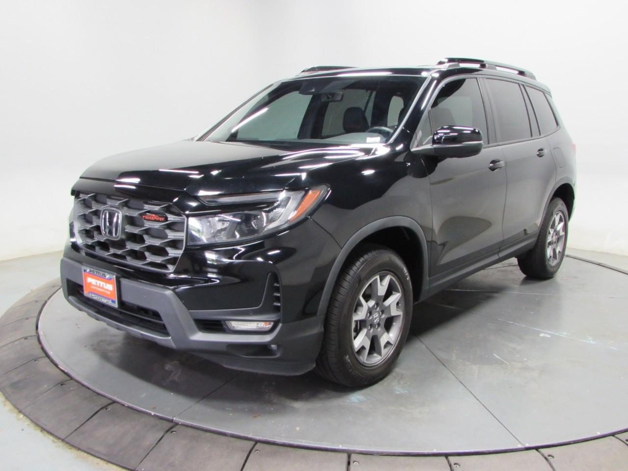 Used 2023 Honda Passport TrailSport image 3