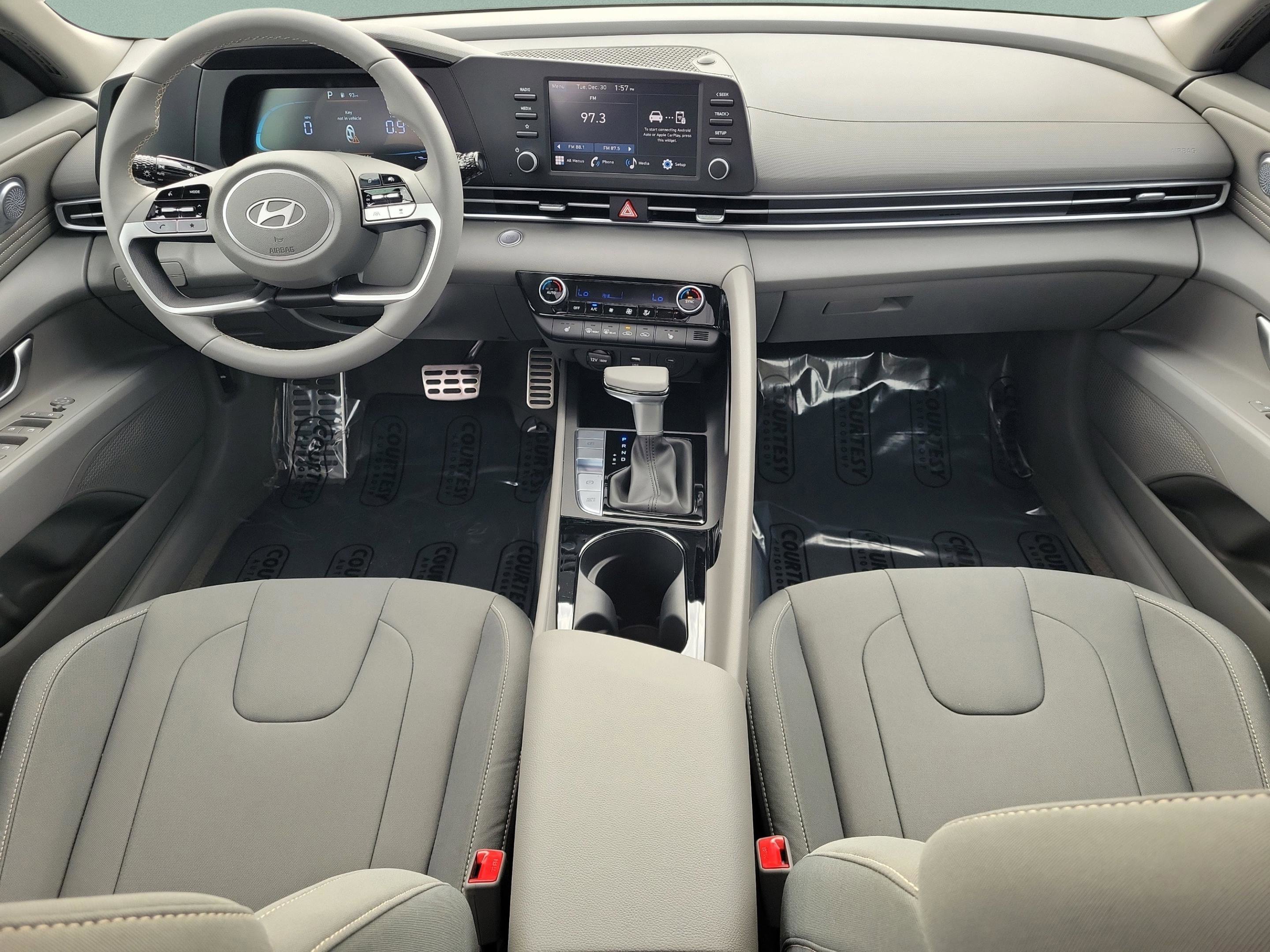 New 2026 Hyundai Elantra SEL Sport image 10