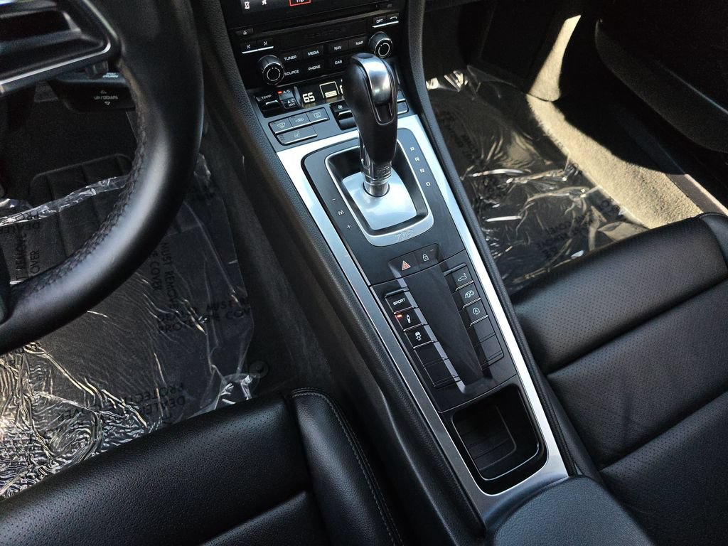 Used 2019 Porsche 718 Cayman RWD image 30
