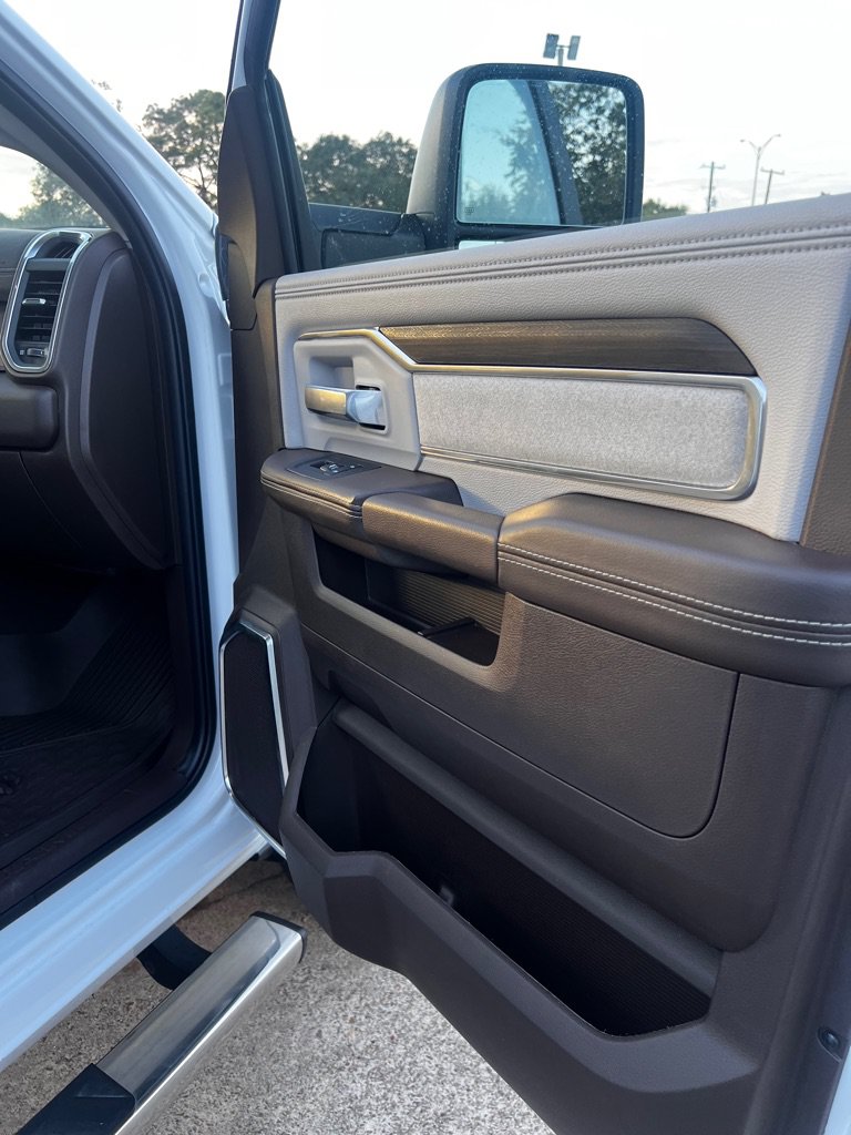Used 2025 RAM 2500 Laramie AWD/4WD image 10