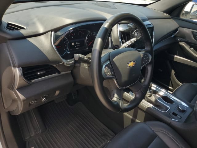 Used 2023 Chevrolet Traverse LT w/ LT Premium Package AWD/4WD image 18