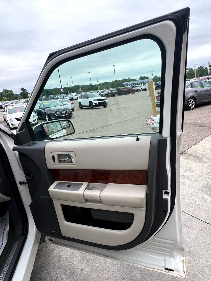 Used 2011 Ford Flex Limited image 16