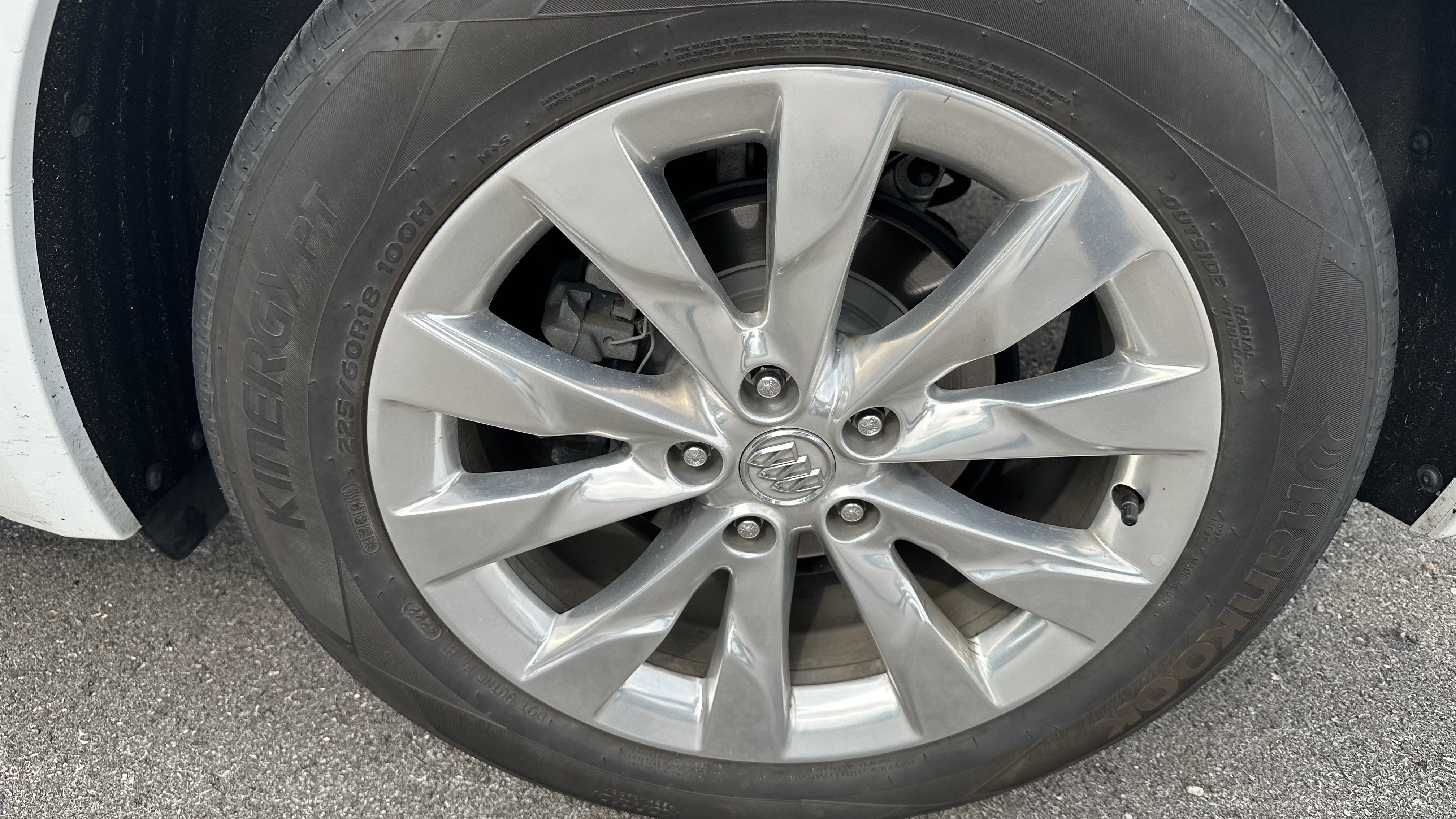 Used 2017 Buick Envision Essence w/ LPO, Interior Luxury Package FWD image 13