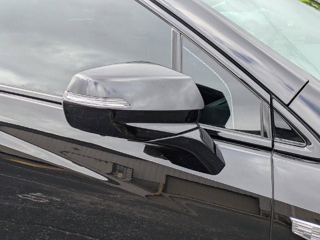 New 2026 Cadillac XT5 Sportv w/ LPO, Floor Liner Package AWD/4WD image 11