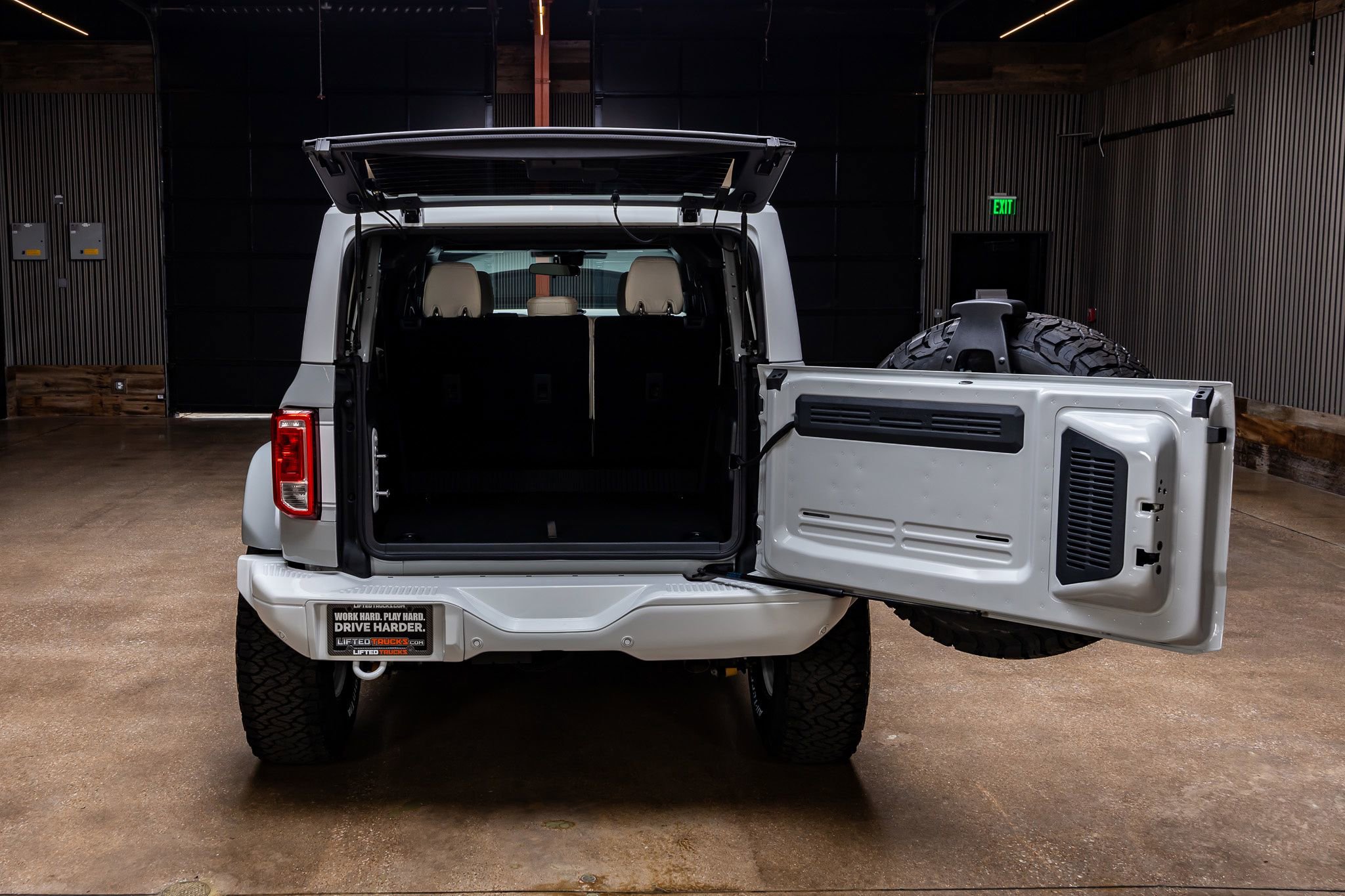 Used 2026 Ford Bronco Heritage Edition AWD/4WD image 9