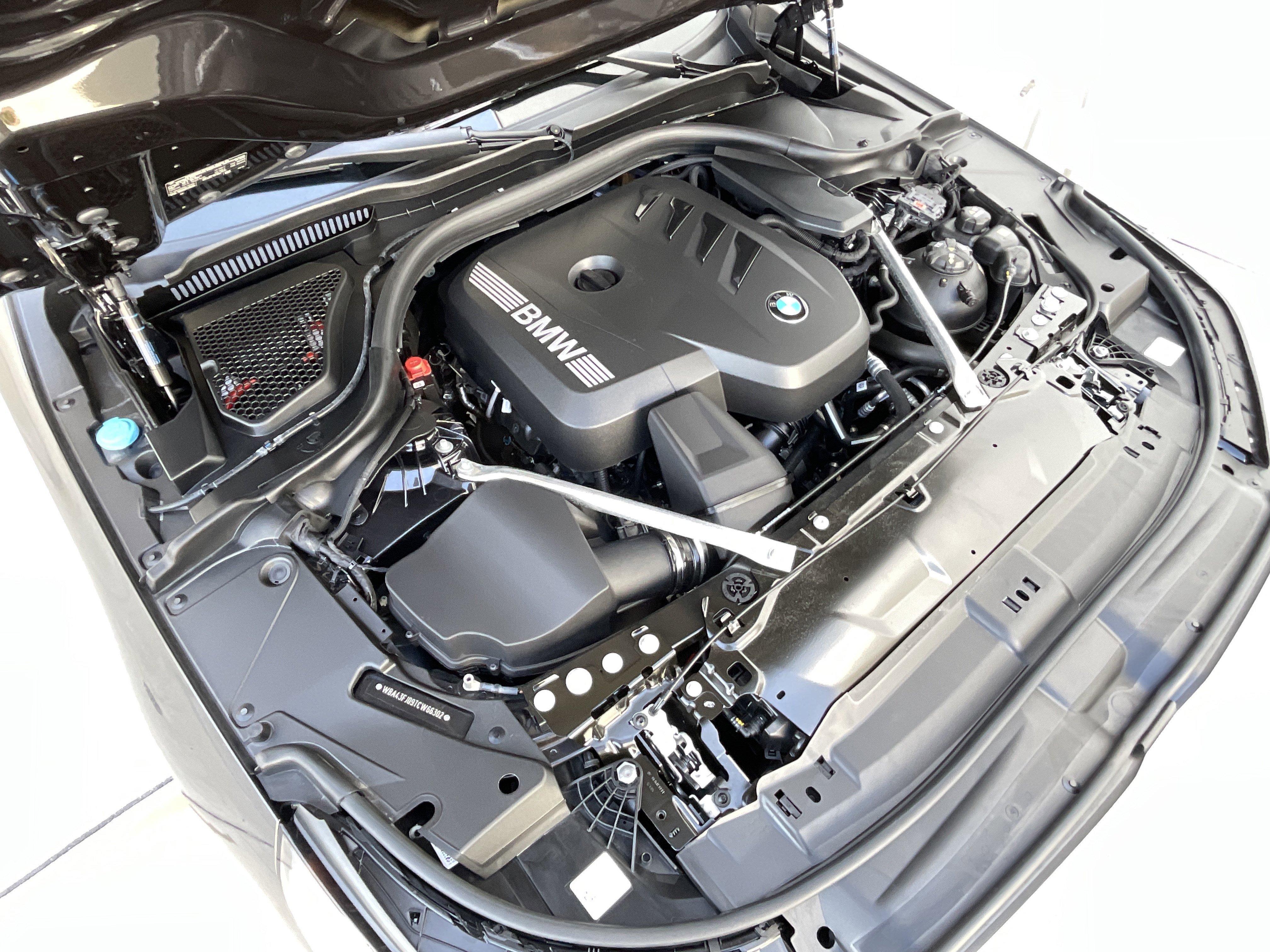 Used 2026 BMW 530i w/ Premium Package RWD image 33