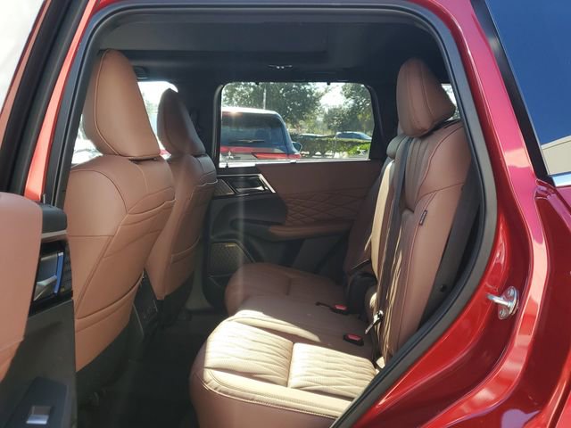 New 2026 Mitsubishi Outlander SEL image 13
