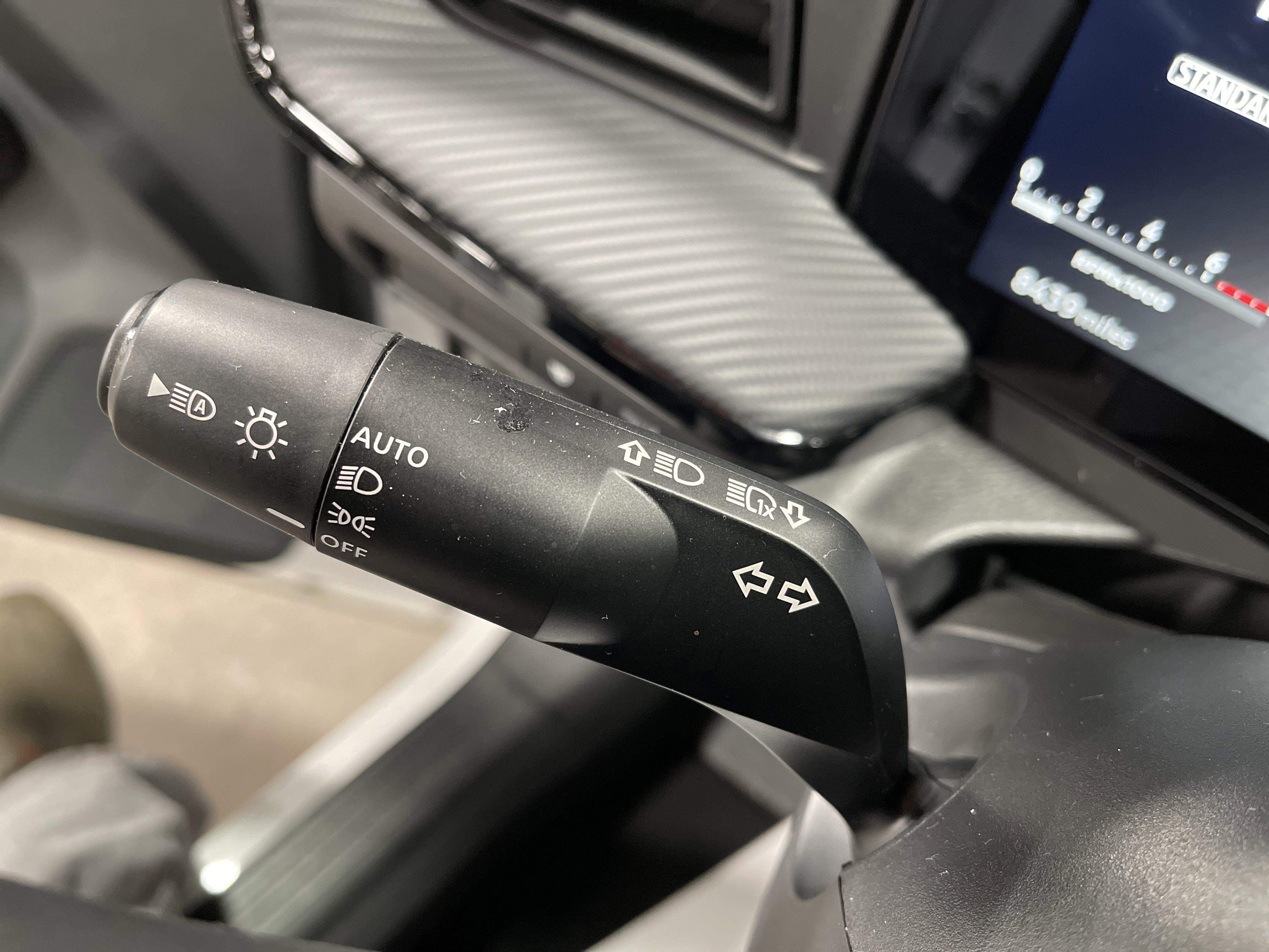 Used 2025 Nissan Kicks SR image 20