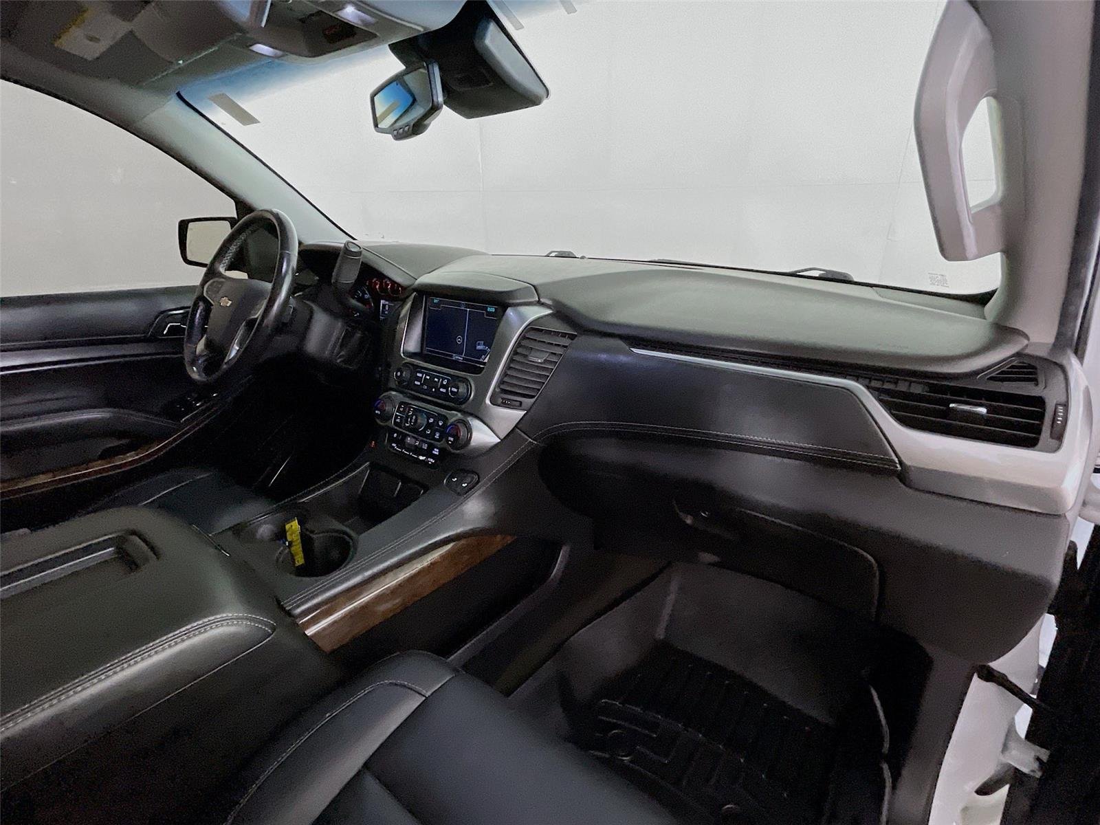 Used 2018 Chevrolet Suburban LT AWD/4WD image 36