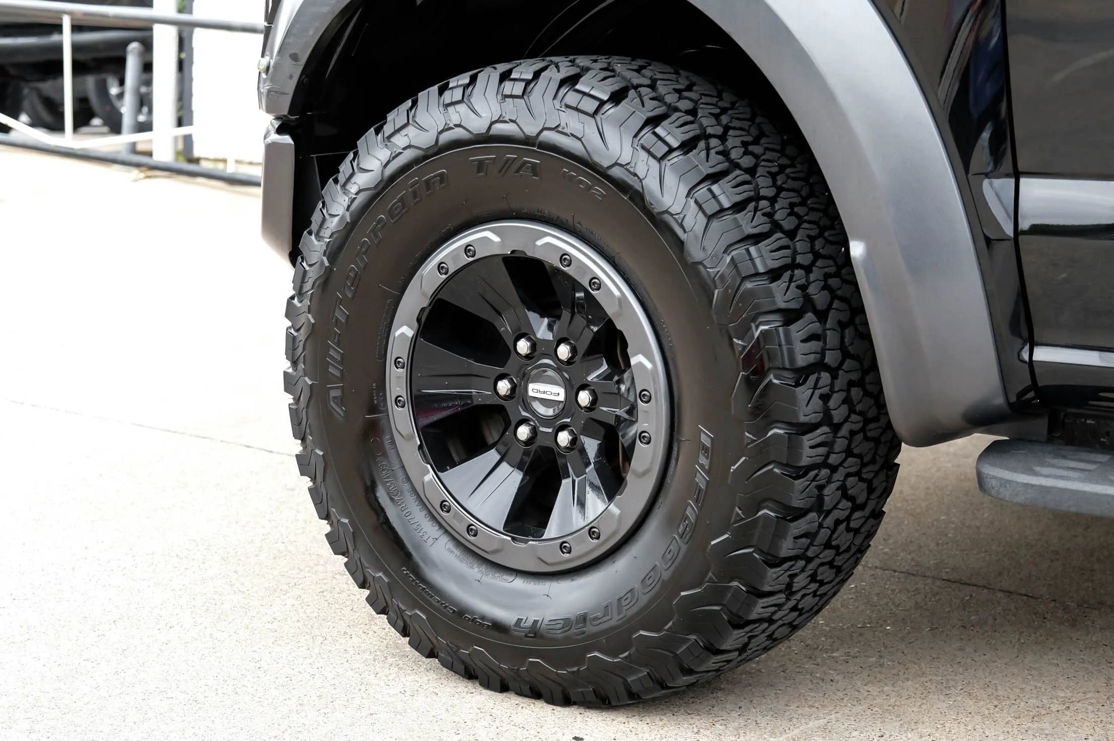 Used 2017 Ford F150 Raptor w/ Equipment Group 802A Luxury AWD/4WD image 58