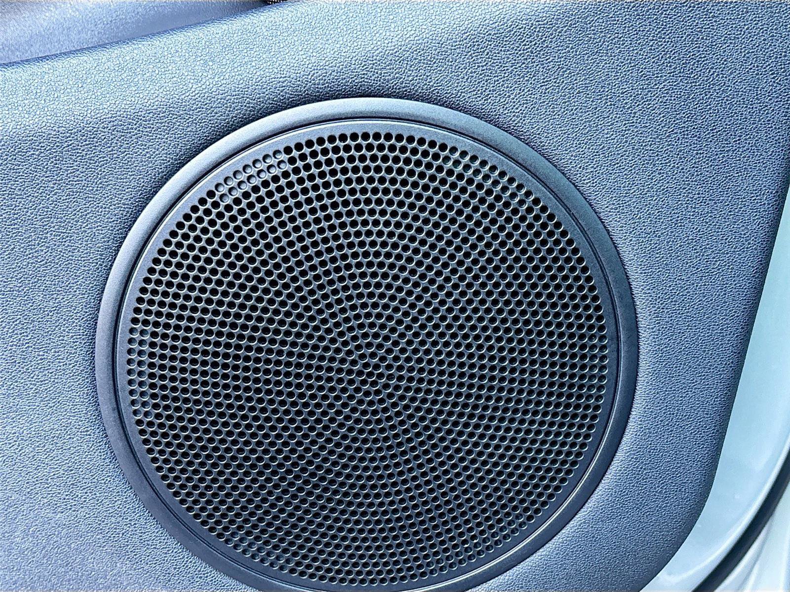 Used 2024 Land Rover Range Rover Evoque Dynamic SE image 19