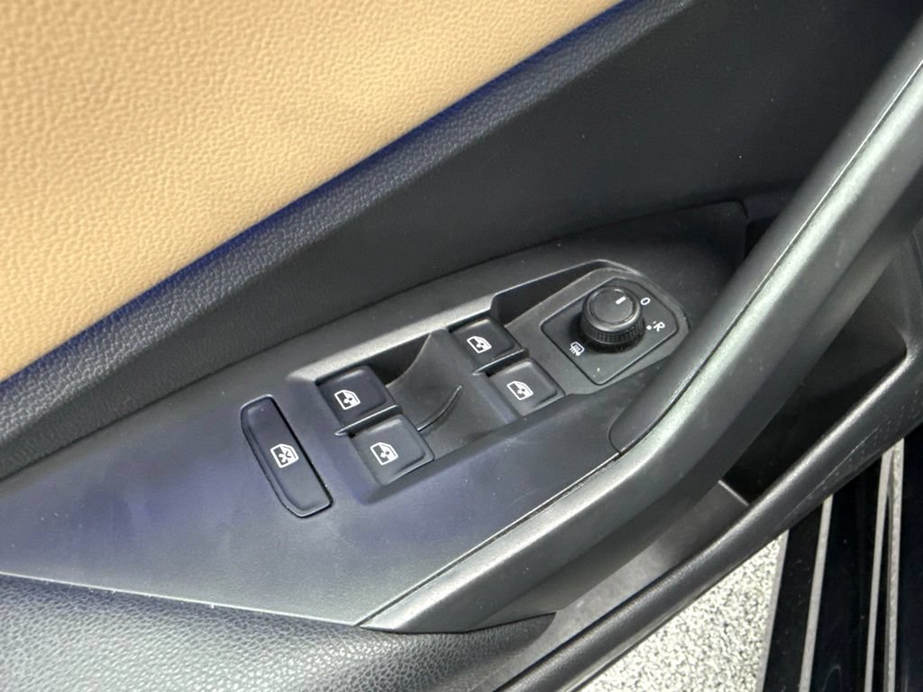 Used 2020 Volkswagen Jetta SEL FWD image 19
