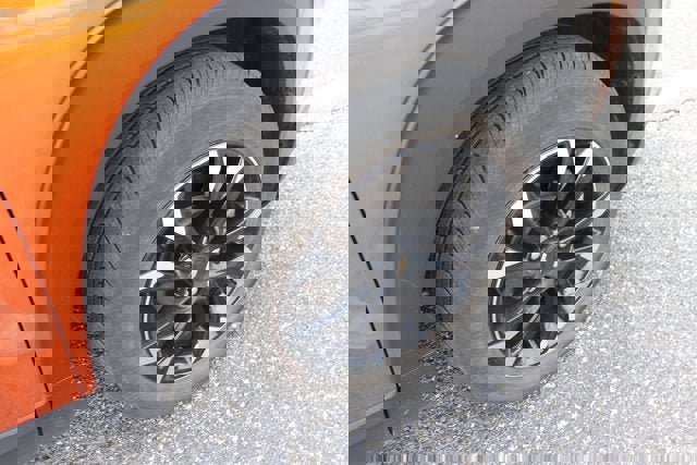 Used 2022 Chevrolet TrailBlazer LT w/ Sun and Liftgate Package FWD image 9