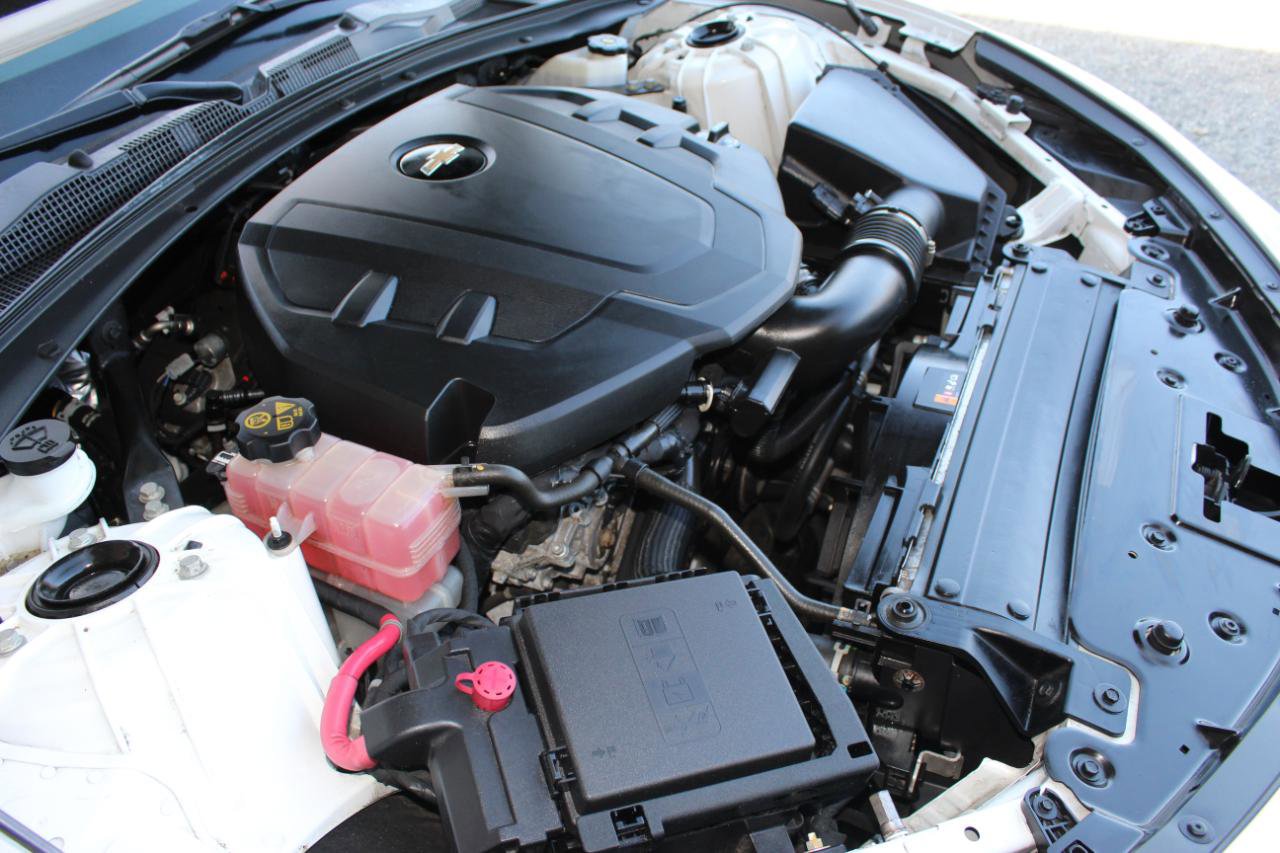 Used 2019 Chevrolet Camaro LT w/ Technology Package image 27