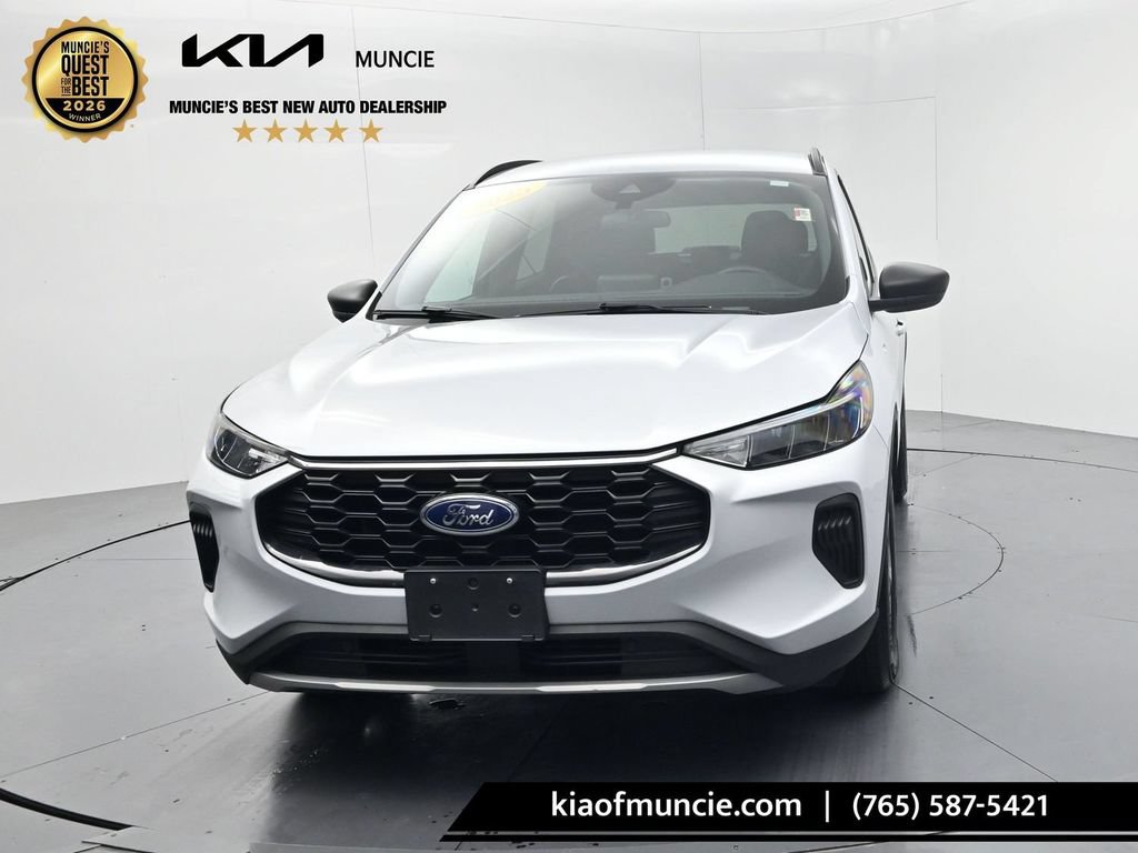 Used 2025 Ford Escape ST-Line FWD image 3