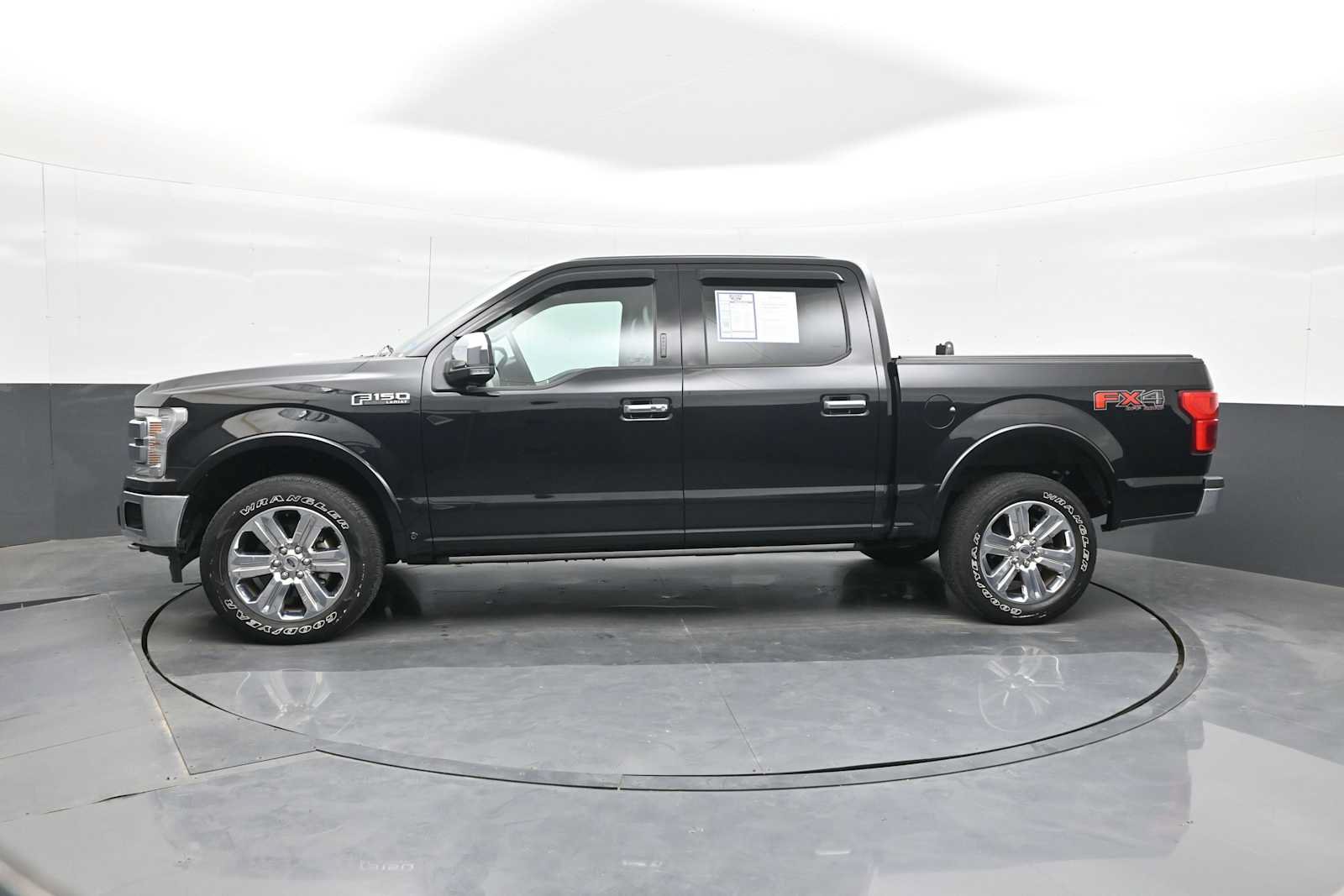 Used 2019 Ford F150 Lariat w/ Equipment Group 502A Luxury AWD/4WD image 5