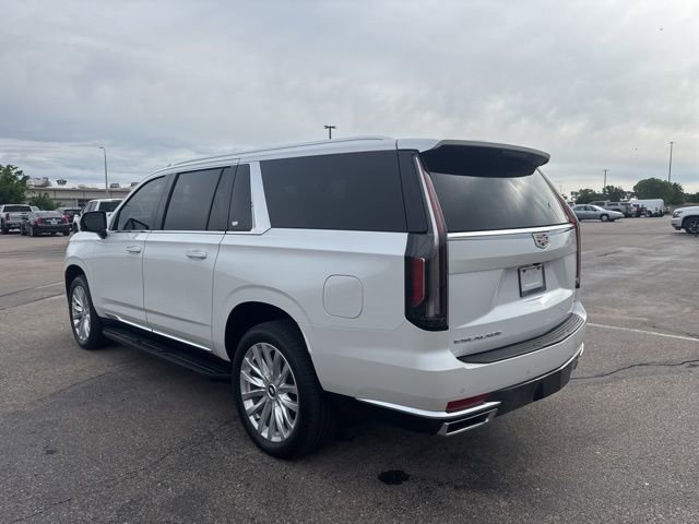 Used 2024 Cadillac Escalade ESV Luxury AWD/4WD image 5