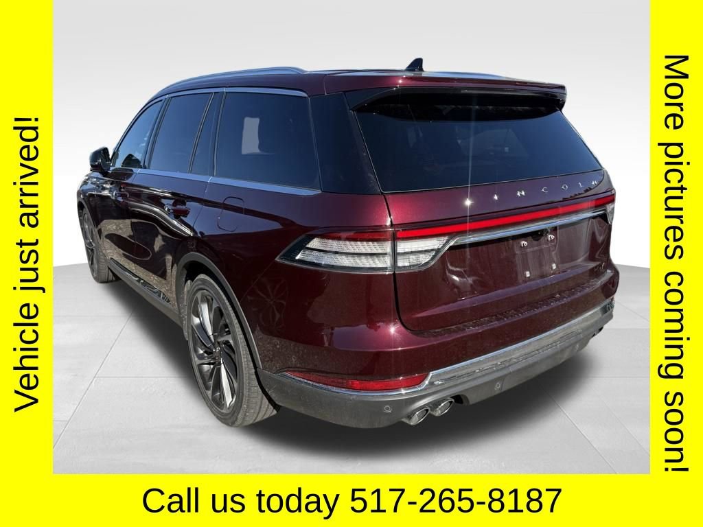 Used 2022 Lincoln Aviator Reserve w/ Equipment Group 201A image 6
