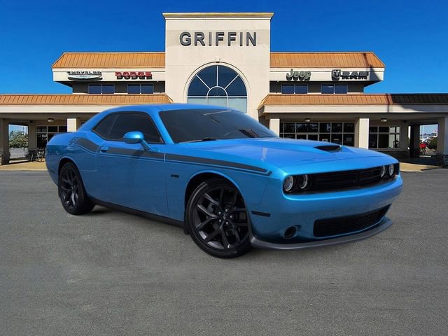 Used 2023 Dodge Challenger R/T w/ Blacktop Package RWD image 2