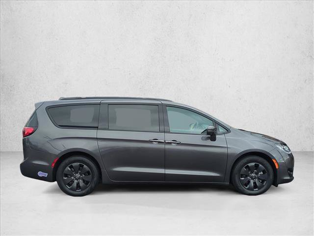 Used 2019 Chrysler Pacifica Limited w/ Advanced Safetytec Group FWD image 4
