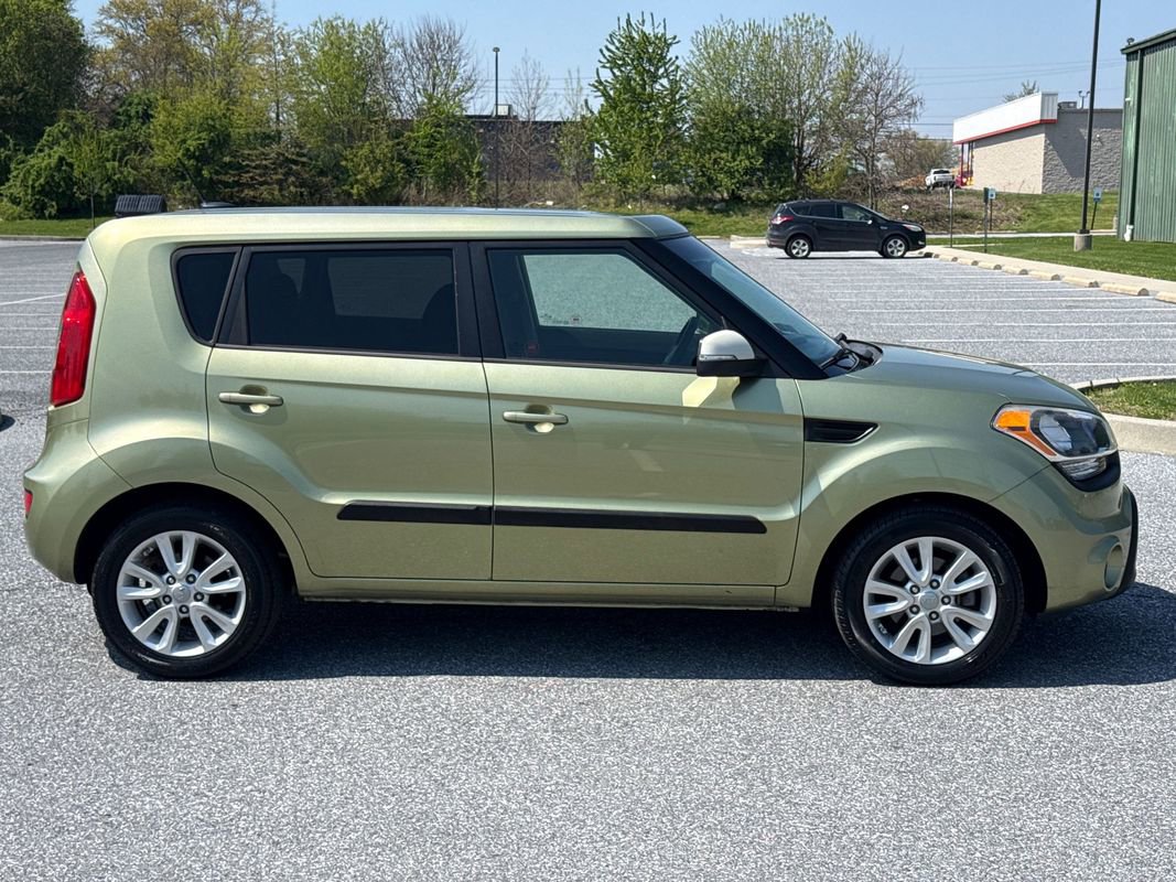 Used 2012 Kia Soul + w/ Audio Pkg image 9