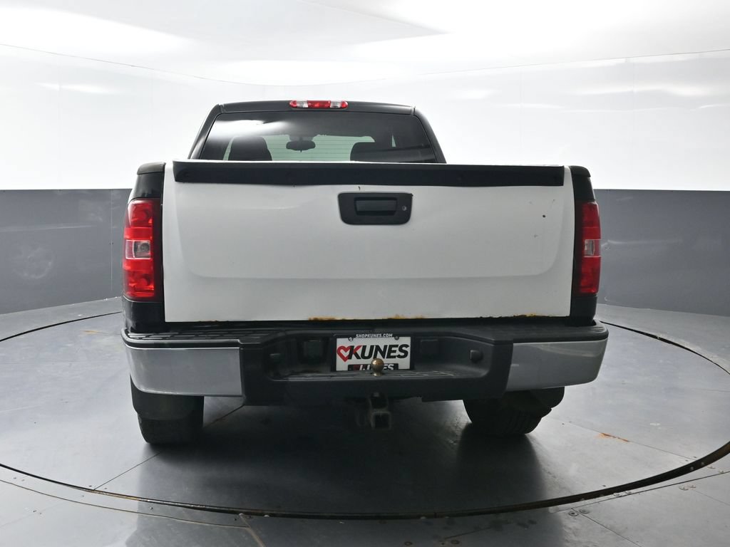 Used 2009 Chevrolet Silverado 1500 W/T AWD/4WD image 10