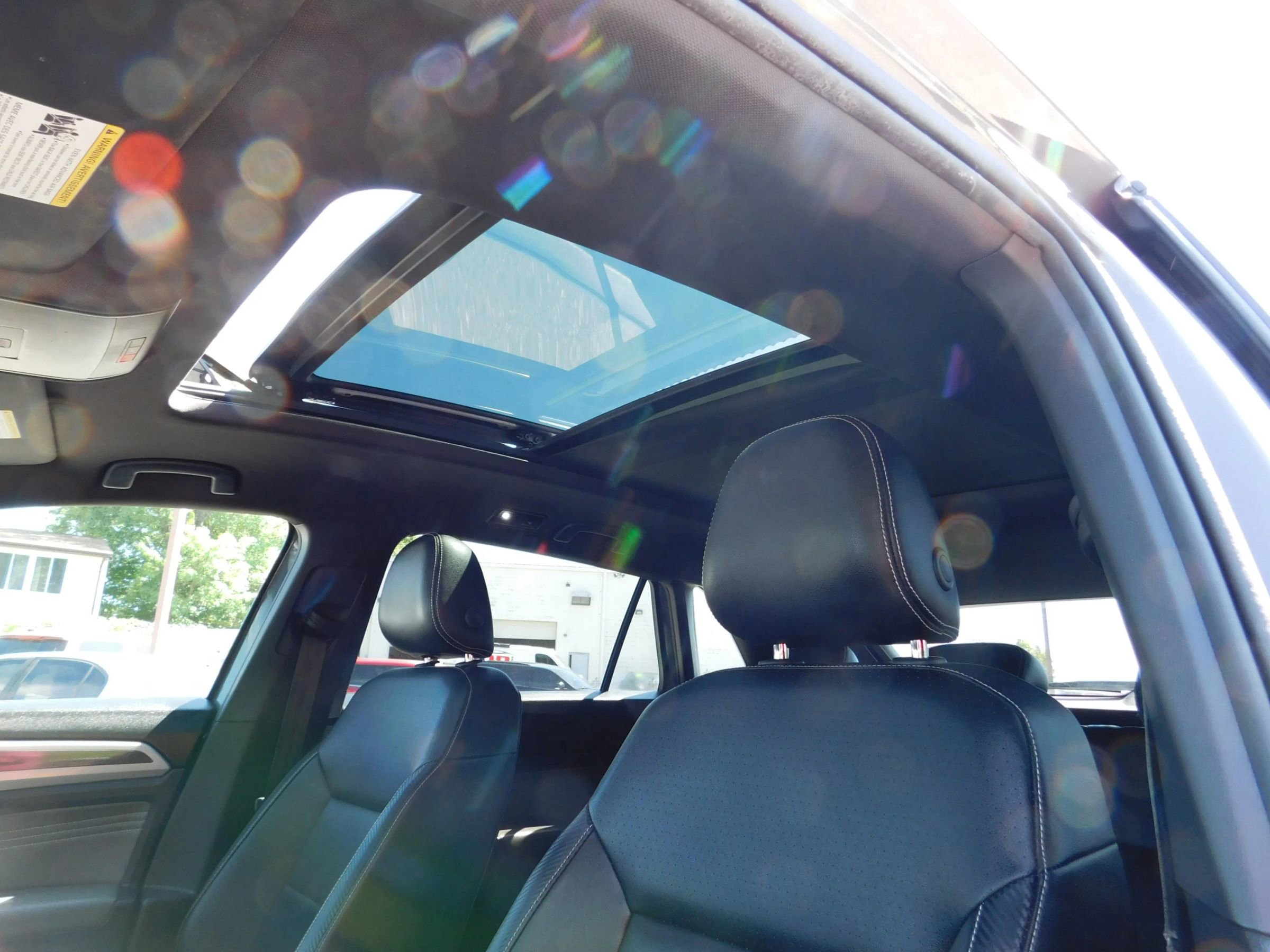 Used 2021 Volkswagen Atlas Cross Sport SEL AWD/4WD image 18