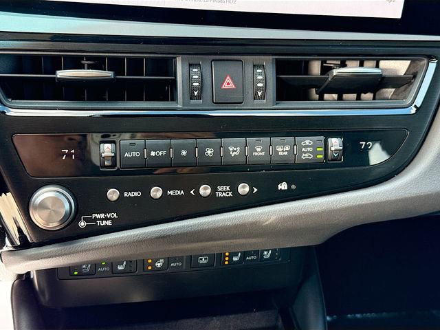 Used 2024 Lexus ES 350 Luxury w/ Technology Package image 15