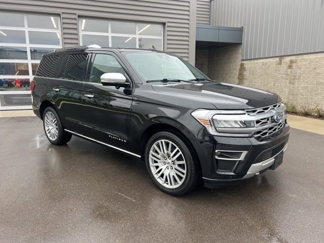 Used 2023 Ford Expedition Platinum AWD/4WD image 3